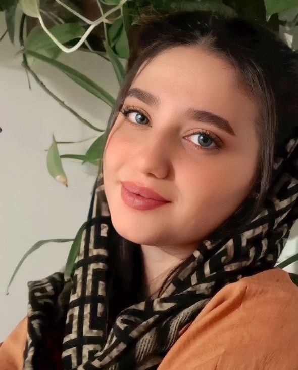 حدیث رضایی پشتیبان و کارشناس  پذیرش سفارش